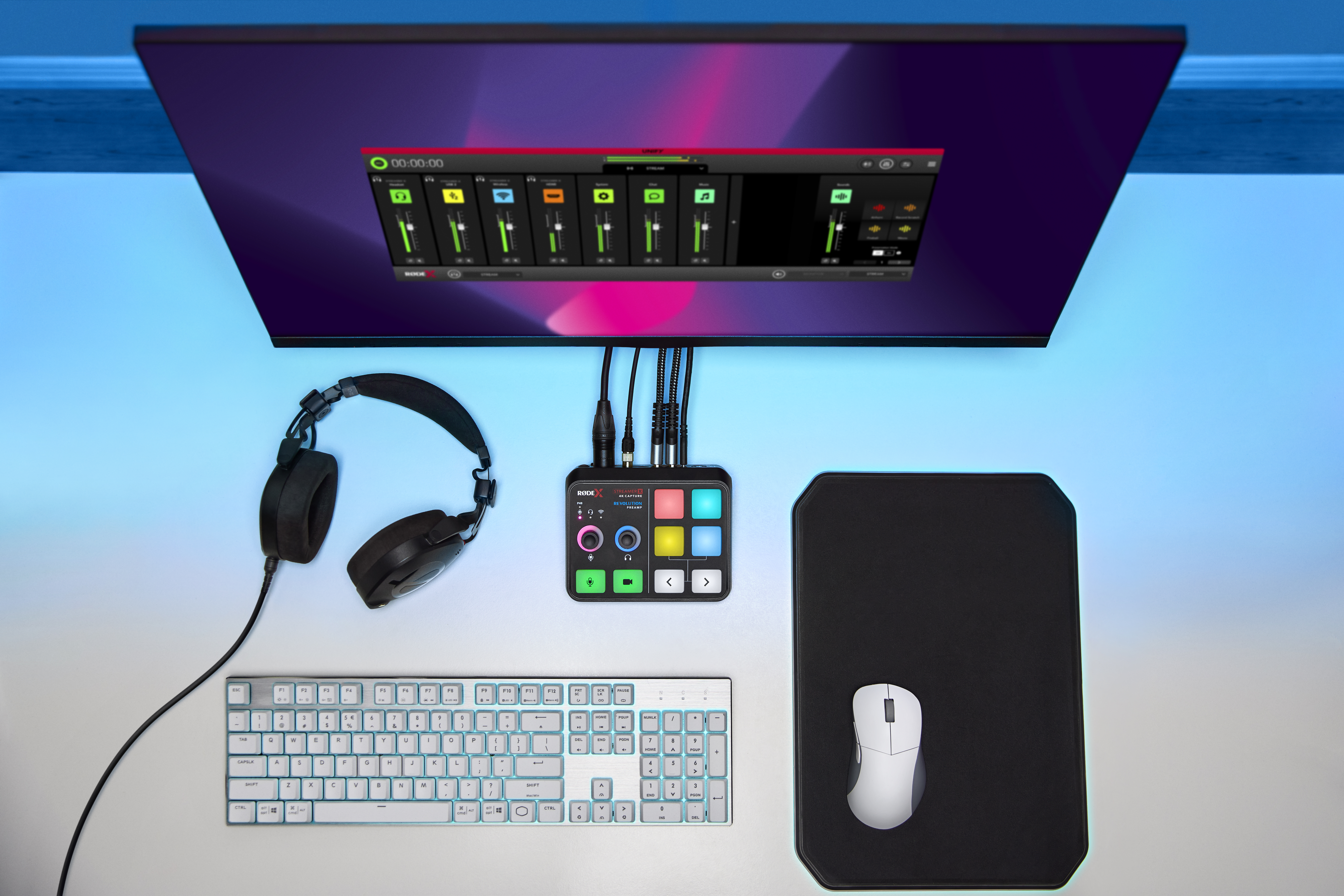 rode-streamer-x-gamer-still-life-top-down-8192x5464-rgb.jpg