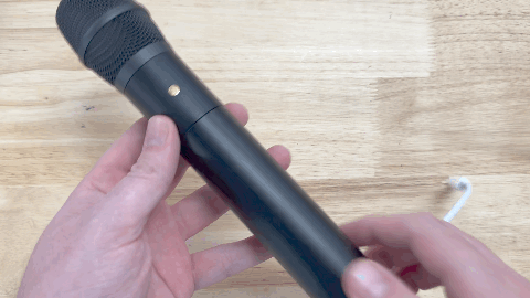 Interview PRO charging via USB-C animation